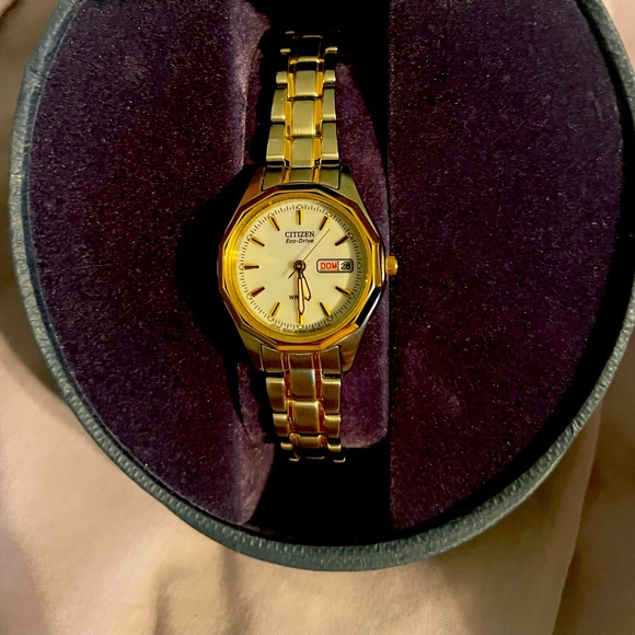 Citizen’s Eco Watch never worn